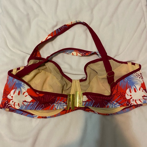 Bathing suit top with underwire - Picture 3 of 3